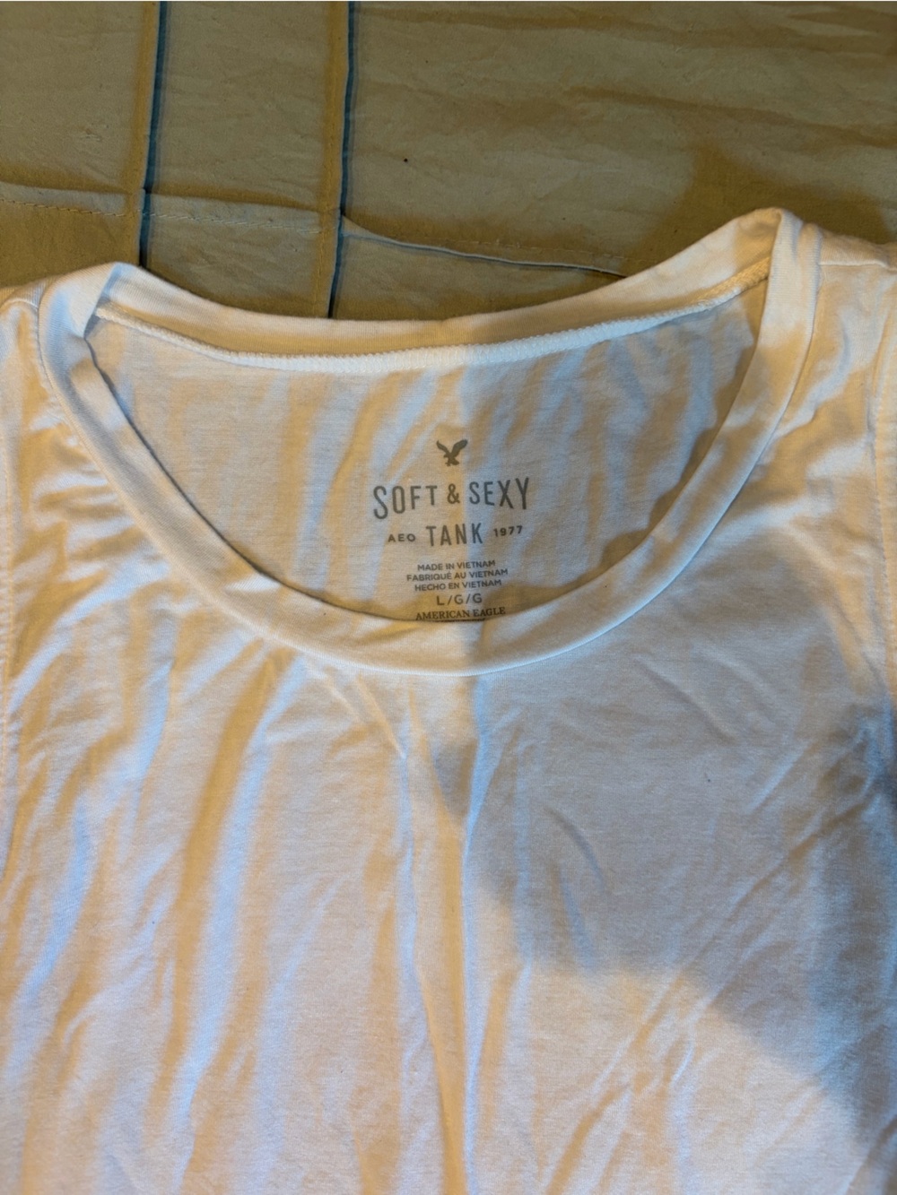 American Eagle Outfitters White Women's Sleeveless Scoop Tank - Picture 3 of 3